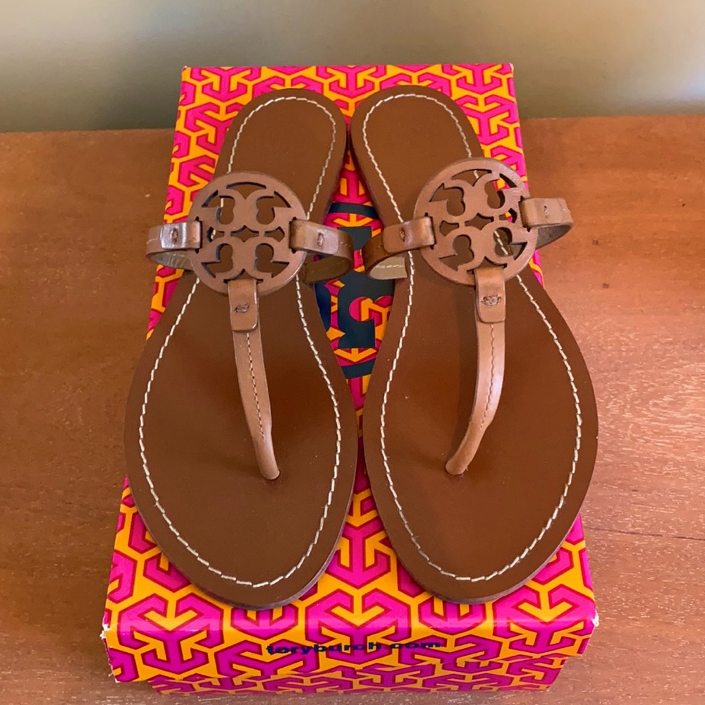 Tory Burch royal tan thong. Veg Leather. Size 9